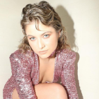 El nuevo material discográfico de la mexicana contiene 17 temas de los cuales 11 son colaboraciones con otros artistas.