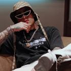 Lunay tiene 21 años.