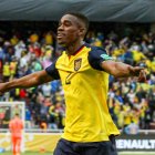 Félix Torres convirtió el tanto de la igualdad en Quito, ante Brasil, para rescatar un punto clave.