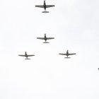 Arribo. En Salinas hubo una ceremonia militar para recibir dos aviones de entrenamiento para la Fuerza Aérea.