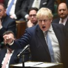 El primer ministro Boris Johnson aseguró que lo principal ahora es aprender de los errores cometidos con la celebración de las fiestas. JESSICA TAYLOR /