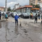 Daños. El lodo sobrepasó la avenida América y se dirigió por la avenida Colón hacia el este.