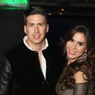 La pareja de esposos.