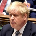 El Primer Ministro británico está en la cuerda floja por su supuesta participación en una fiesta en tiempos de confinamientos