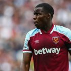 Kurt Zouma fue abucheado por sus propios hinchas después de conocerse el video donde agrede a sus mascotas