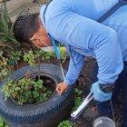 Funcionario del MSP durante un control vectorial en la ciudadela La Alborada el pasado 9 de febrero.