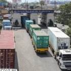 Importaciones. Los comerciantes dicen que cerca de 1.500 contenedores de alimentos quedaron atascados en el puerto de Colombo, debido a la escasez de dólares para pagar.