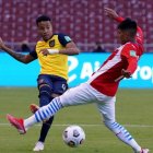La selección ecuatoriana de fútbol ganó 2-0 a Paraguay en Quito.