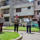 Vecinos de Solanda instalaron puertas en pasajes para resguardarse de la delincuencia.