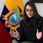 La ministra de Salud de Ecuador, Ximena Garzón, habla durante una entrevista con Efe