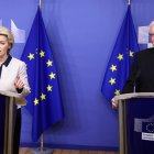 La presidenta de la Comisión Europea, Ursula von der Leyen, y el alto representante de la Unión Europea para la Política Exterior, Josep Borrell, en su comparecencia este jueves en Bruselas.
