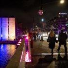 El Ministerio de Relaciones Exteriores de Dinamarca se ilumina con los colores nacionales de Ucrania a la luz de la agresión de Rusia contra Ucrania, en Copenhague el 25 de febrero de 2022.