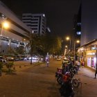 Modernidad. A lo largo de la República del Sallvador hay edificios altos y modernos, restaurantes y bancos.