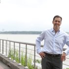 José Alvear Campodónico está volcado a los seguros y radica en Quito.