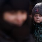 Un niño a su llegada procedente de Ucrania en la estación de tren de Przemysl