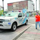Vía.  Camionetas han sido encontradas parqueadas en las veredas.