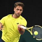 Roberto Quiroz, tenista ecuatoriano, cayó en tres parciales ante Adrian Mannarino.