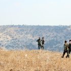 Soldados sirios patrullan en Yarmouk en la provincia suroccidental de Daraa (Siria).