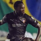 Luis Caicedo, defensa de Liga de Quito, pidió disculpas por lo dicho a los hinchas azucenas.