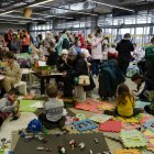 Refugiados ucranianos en la estación de tren de Warszawa Wschodnia en Varsovia.