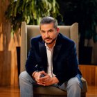 Andrés Arrata cambió su domicilio a Galápagos donde dice sentirse en el paraíso.