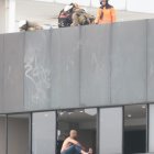 1 de febrero de 2022: El hombre, antes de lanzarse por la ventana de su departamento a las 09:57