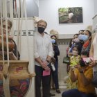 La obra de Raúl Ayala remite a la sanación desde el uso ritual de los fermentos de las plantas.