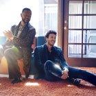 Durante la creación de la nueva versión de Tacones Rojos, Yatra y Legend se juntaron para hacer la traducción de algunas partes del tema y crear nuevos versos