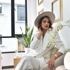 Lo suyo son los negocios, pero también el apoyo a las mujeres.