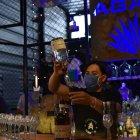 Bares. Los negocios de alimentación y bebidas han sido los más golpeados en la pandemia.