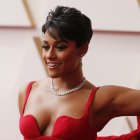 Ariana DeBose fue registrada este domingo a su llegada a la alfombra roja de los Premios Óscar, en el Teatro Dolby, en Los Ángeles (California, EE.UU.).