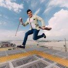 Isaac quiere ganarse un buen nombre en el mundo de la televisión.