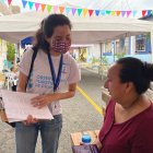 Los estudiantes recaban la  información turística.