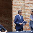 Acto. El presidente Guillermo Lasso asistió a la convocatoria para la elección de jueces anticorrupción. En la foto Fausto Murillo de la Judicatura y Hernán Ulloa, del CPCCS.