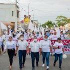 Acto. Residentes, microempresarios, entre otros, acudieron a la marcha.