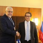 Pedro Álava, ministro de Agricultura y Ganadería, con su par colombiano, Rodolfo Zea Navarro.