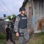 Más de 30 casas ubicadas en el sector fueron allanadas durante el operativo, que inició desde la madrugada de este jueves.