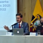 El gerente del BCE, Guillermo Avellán y Tatiana Rodriguez, presidenta de la Junta de Política y Regulación Monetaria.