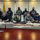 En la rueda de prensa se anunció además que en una nueva se requisa se encontró armas.