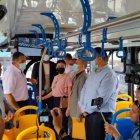 El alcalde Dalton Narváez revisó que los buses cumplan con todos los requisitos exigidos.