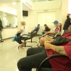 Algunos padres de familia han acudido a los distritos en busca de cupos para sus hijos.