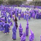 Cucuruchos listos para la procesión.