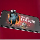Imagen cedida por Netflix donde se aprecia la portada del videojuego "Exploding Kittens" basado en un juego de cartas muy popular en Estados Unidos, similar al "UNO", que consta de una baraja con imágenes de felinos y en el que sus jugadores deben evitar caer eliminados al quedarse con la carta del "gato explosivo".