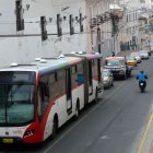 Centro. En el sector de La Recoleta, los autos particulares compatían la vía del Trole. Ya no se podrá.