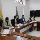 Francisco Jiménez, junto al viceministro Homero Castanier, que perdió protagonismo con Alexandra Vela, se reunió con los jefes de las bancadas.