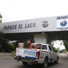 Escena. Personal de la Policía Nacional se encontraba custodiando el sitio ayer, alrededor de las 16:00.
