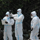 Agentes de criminalística en muerte reporta en la Perimetral.