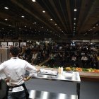 Madrid Fusión cumplió su 20 aniversario batiendo récord de participación de congresistas registrados, prensa acreditada y público asistente.