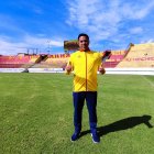 César Farías, nuevo entrenador de Aucas, tomó las riendas del club oriental.