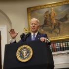 El presidente de EE.UU., Joe Biden, habla desde la Casa Blanca sobre la asistencia a Ucrania, este 28 de abril de 2022 en Washington.